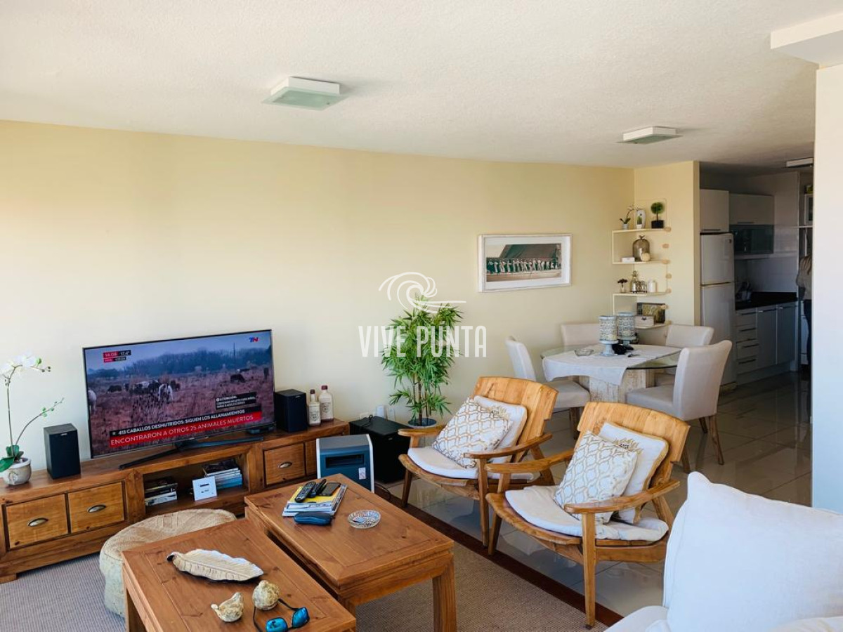 Apartamento ID.625 - ALQUILER ANUAL -Apartamento en Mansa - Punta del Este