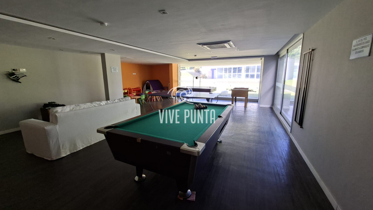 Apartamento ID.1099 - Excepcional plata en primera linea mansa 