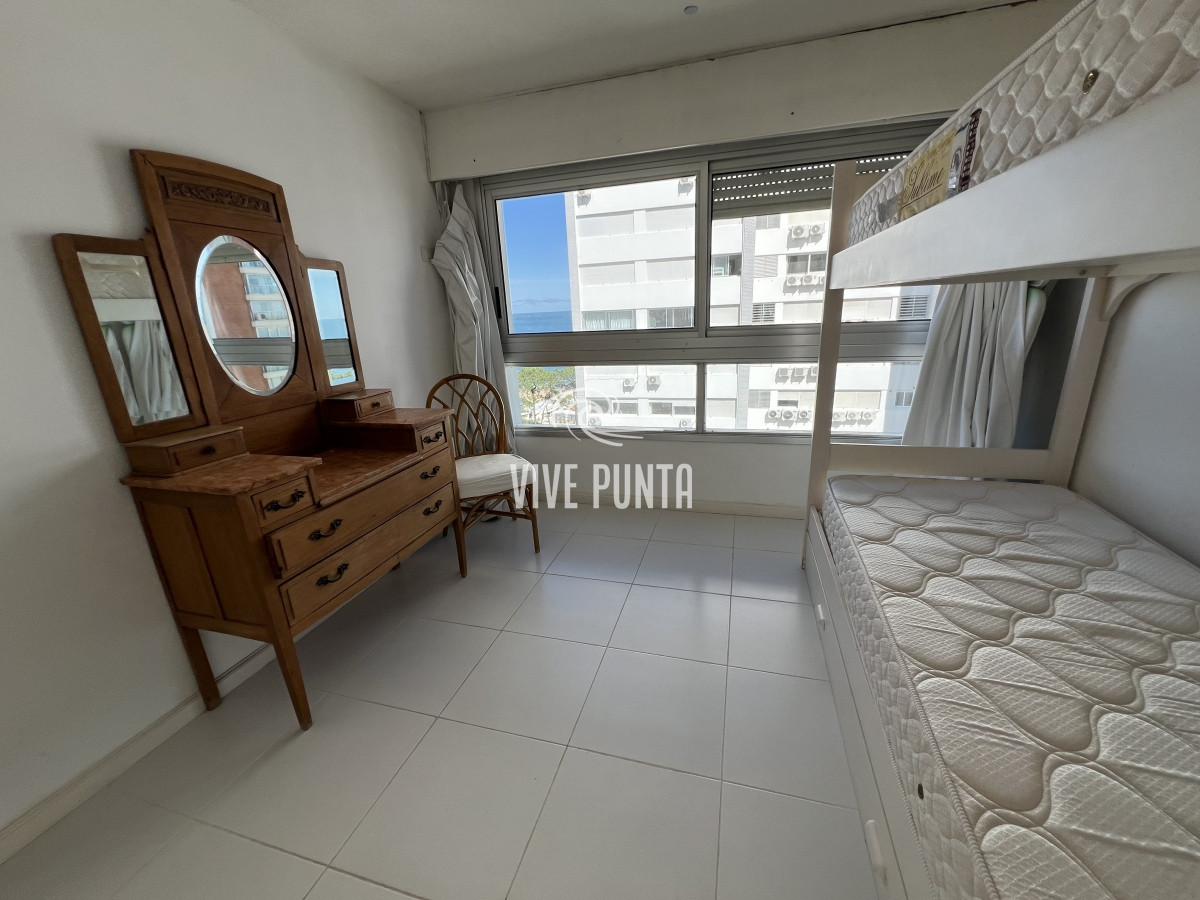 Apartamento ID.670 - Playa Mansa 