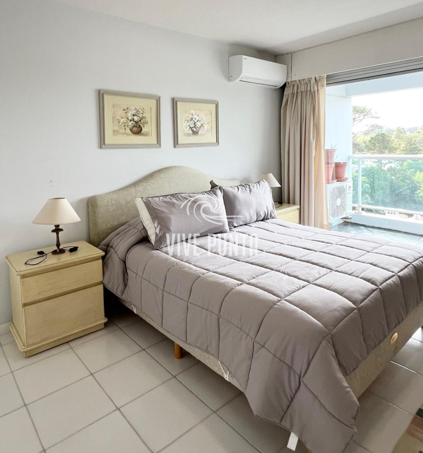 Apartamento ID.866 - Mansa, edificio con servicios. Parada 8.