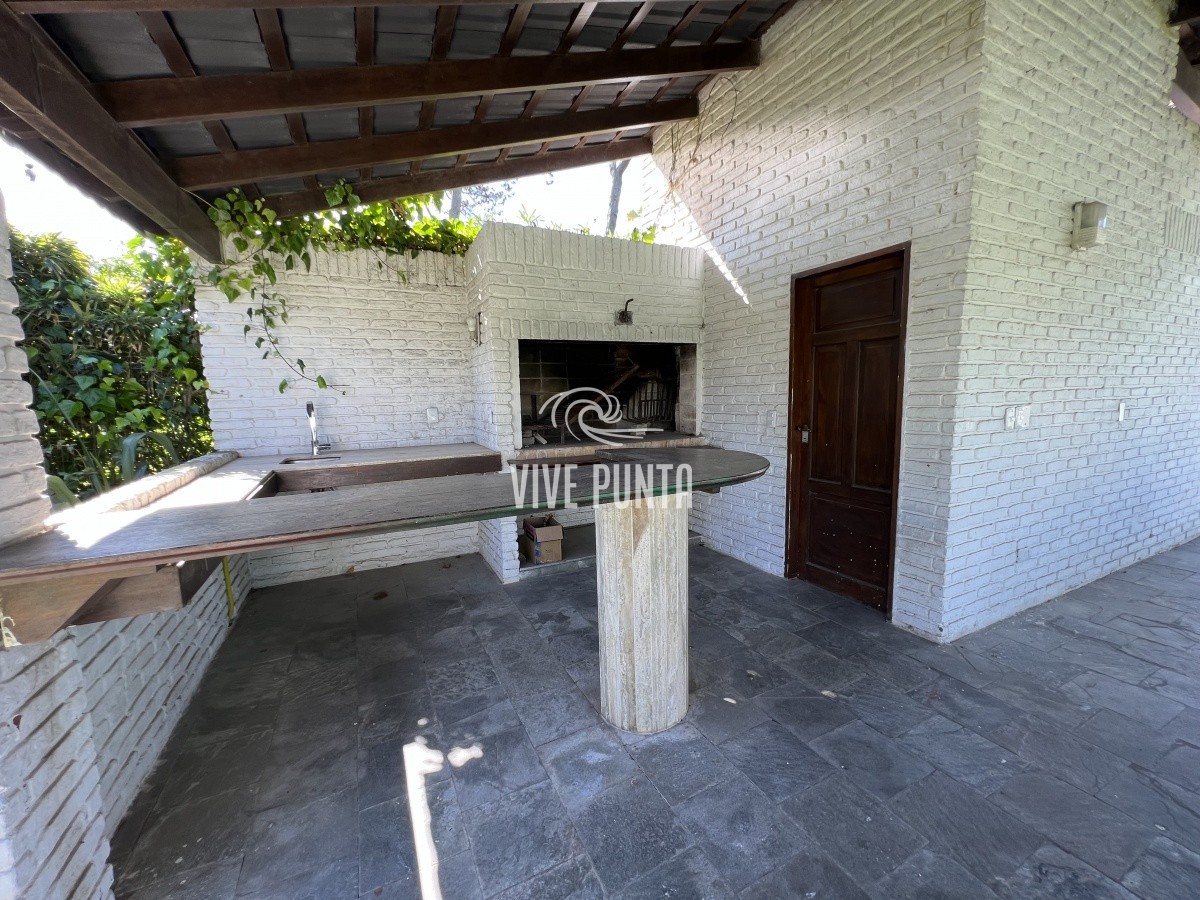 Casa ID.711 -  Casa en mansa parada 8