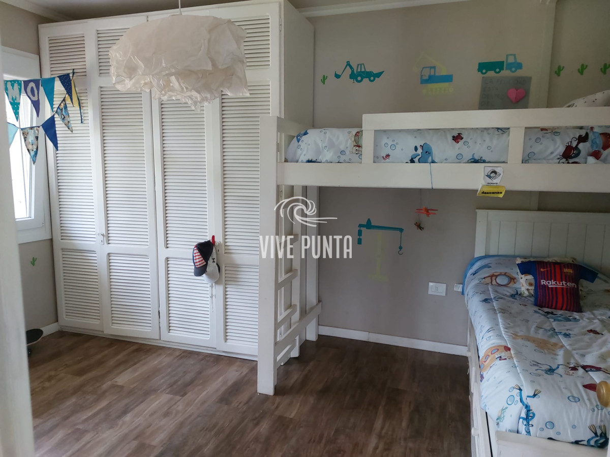 Casa ID.711 -  Casa en mansa parada 8