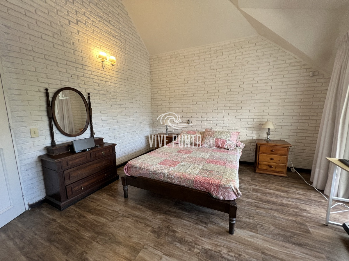 Casa ID.711 -  Casa en mansa parada 8