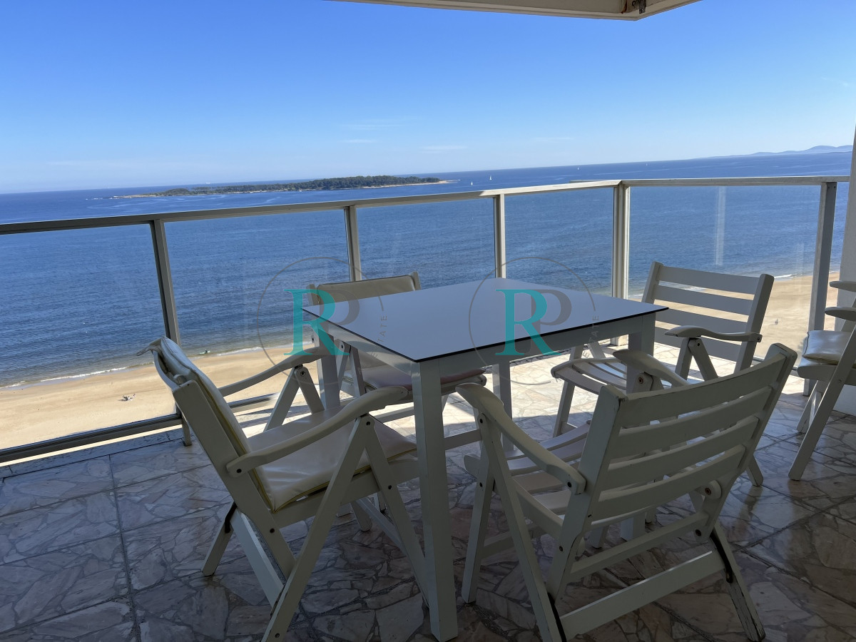 Apartamento ID.2302 - primera linea mansa