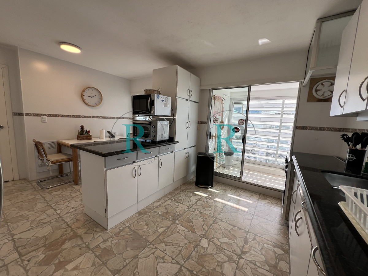 Apartamento ID.2302 - primera linea mansa