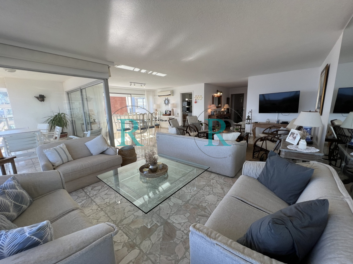 Apartamento ID.2302 - primera linea mansa