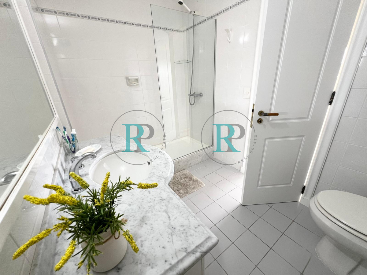 Apartamento ID.2242 - Apto en venta de 2 dormitorios, 2 baños, 1 en suite Mansa Pda. 8