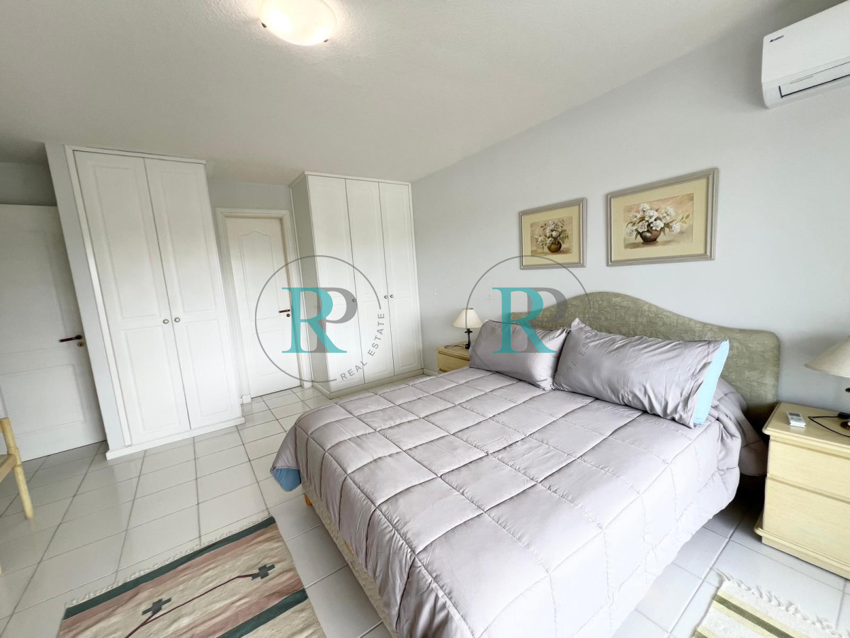 Apartamento ID.2242 - Apto en venta de 2 dormitorios, 2 baños, 1 en suite Mansa Pda. 8