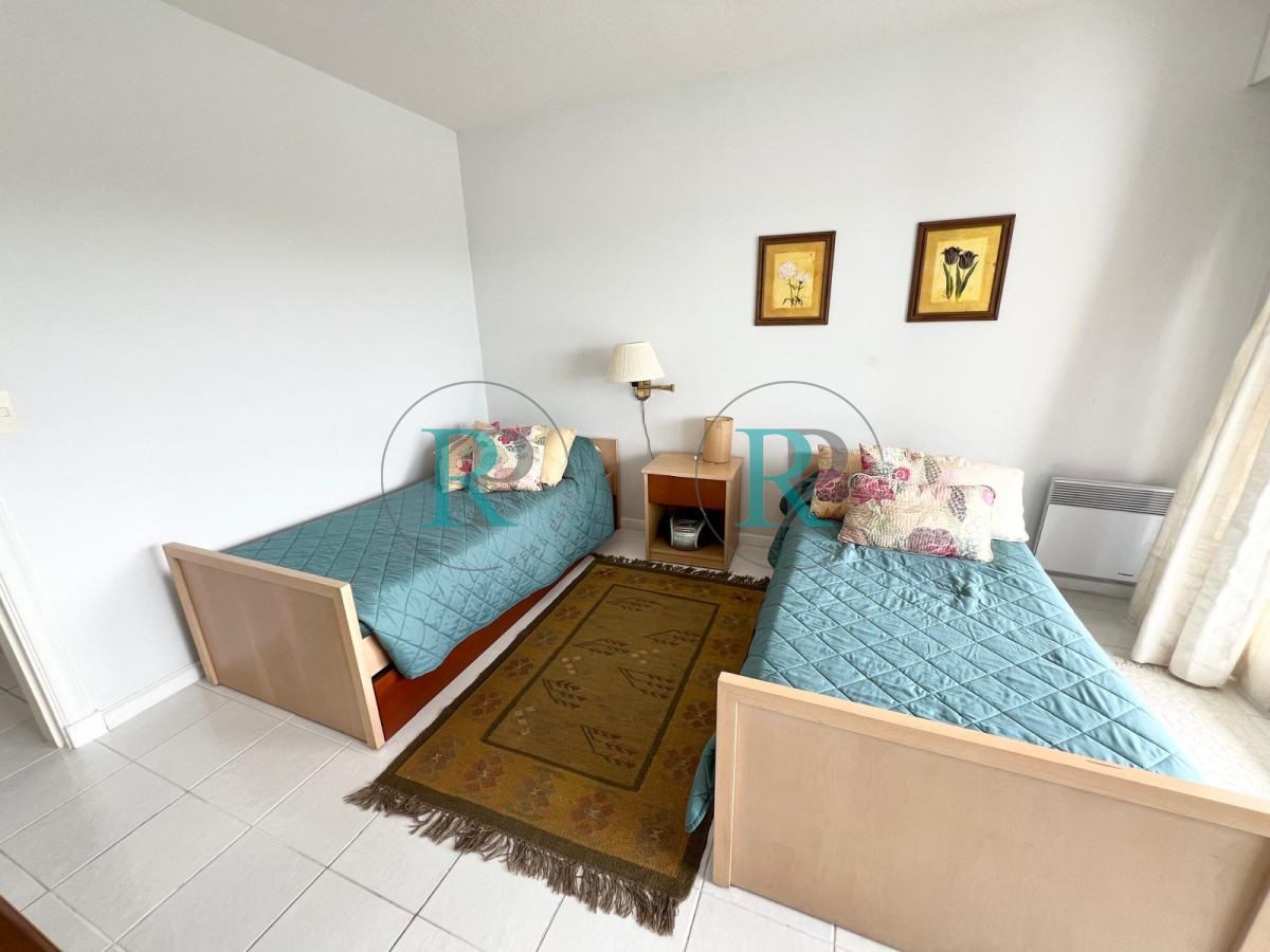 Apartamento ID.2242 - Apto en venta de 2 dormitorios, 2 baños, 1 en suite Mansa Pda. 8