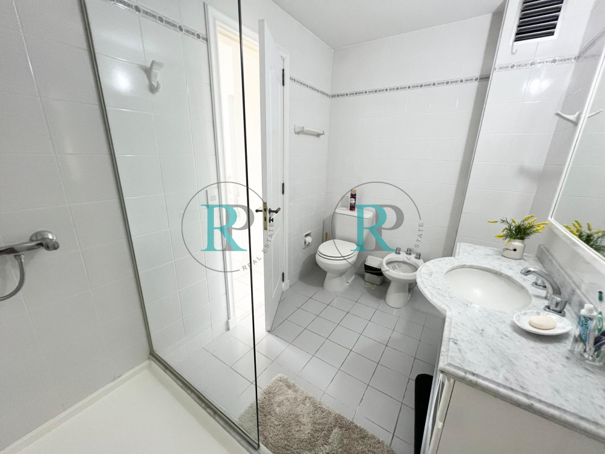 Apartamento ID.2242 - Apto en venta de 2 dormitorios, 2 baños, 1 en suite Mansa Pda. 8