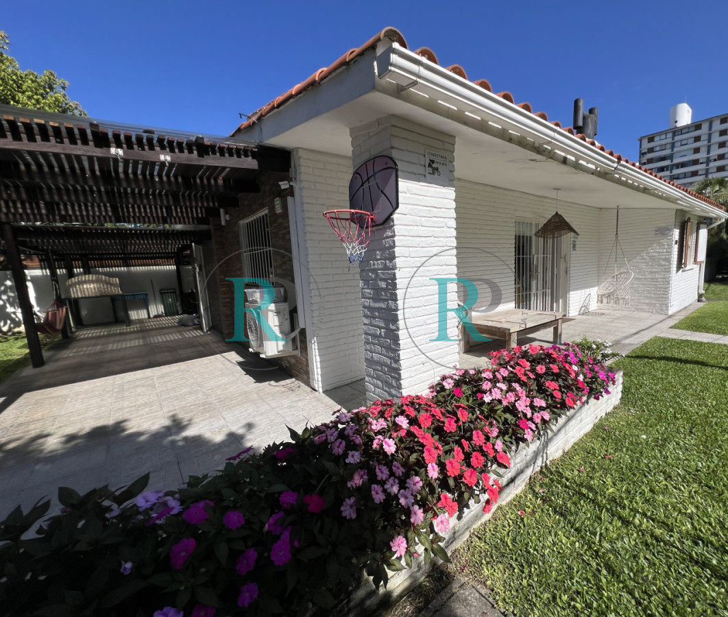 Casa ID.2751 - casa en venta en brava, aidy grill, punta del este