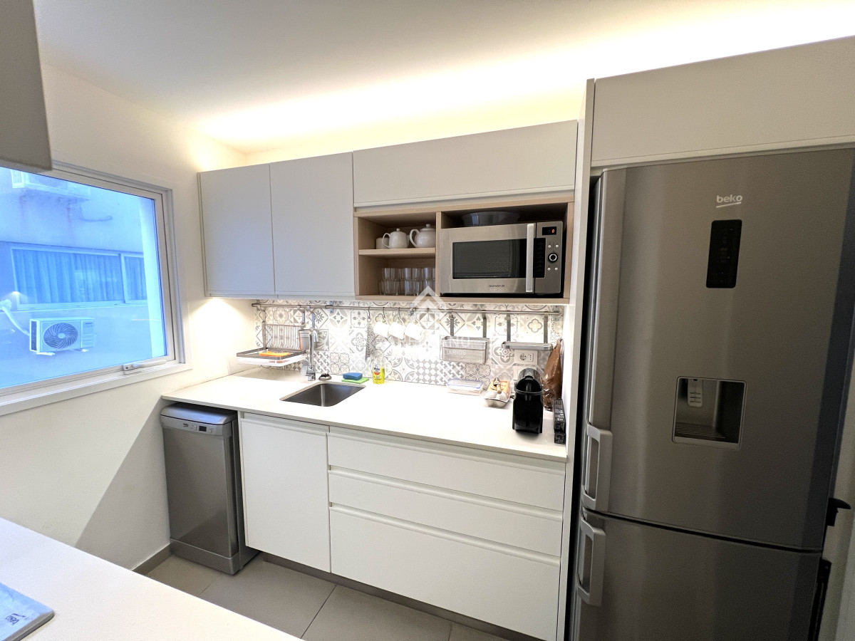 Apartamento ID.5406 - Venta apartamento 2 dormitorios Playa Brava 