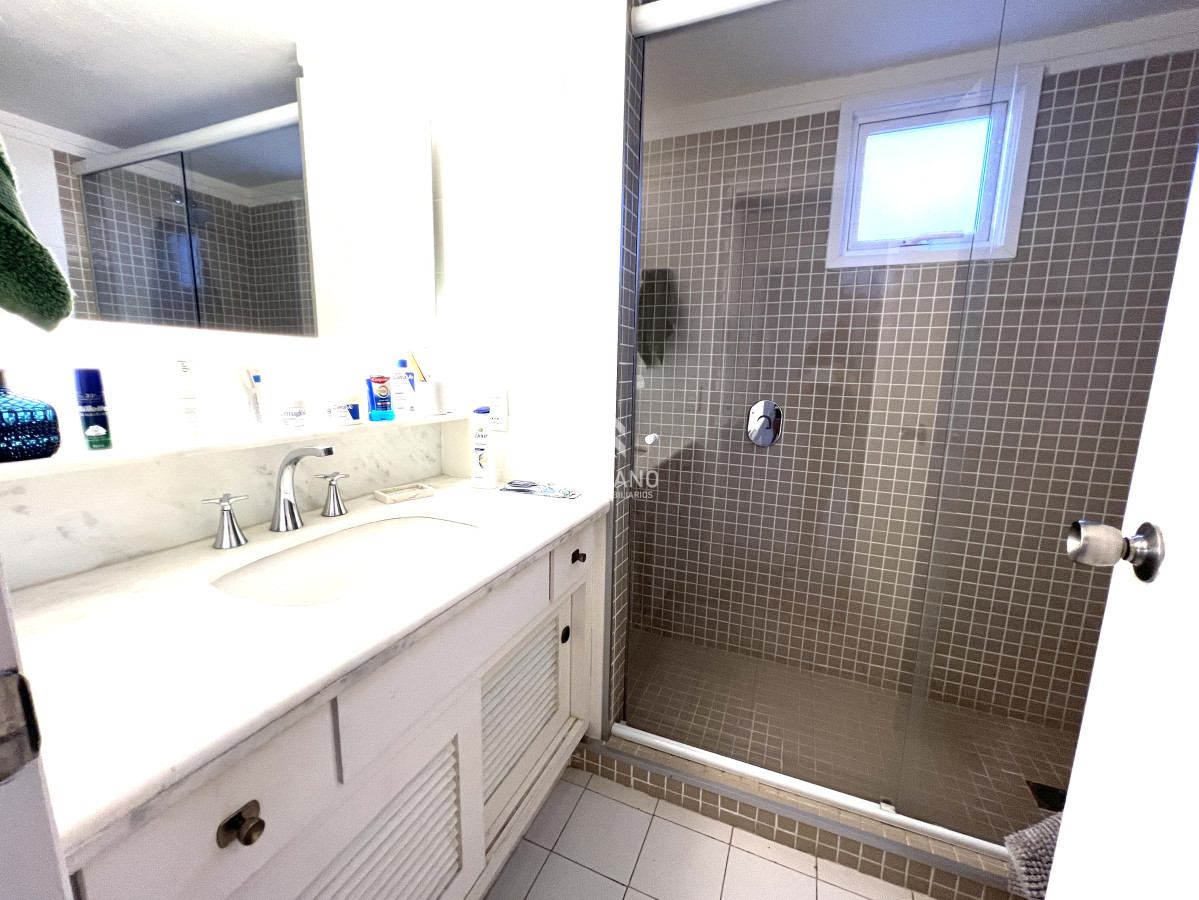 Apartamento ID.5406 - Venta apartamento 2 dormitorios Playa Brava 