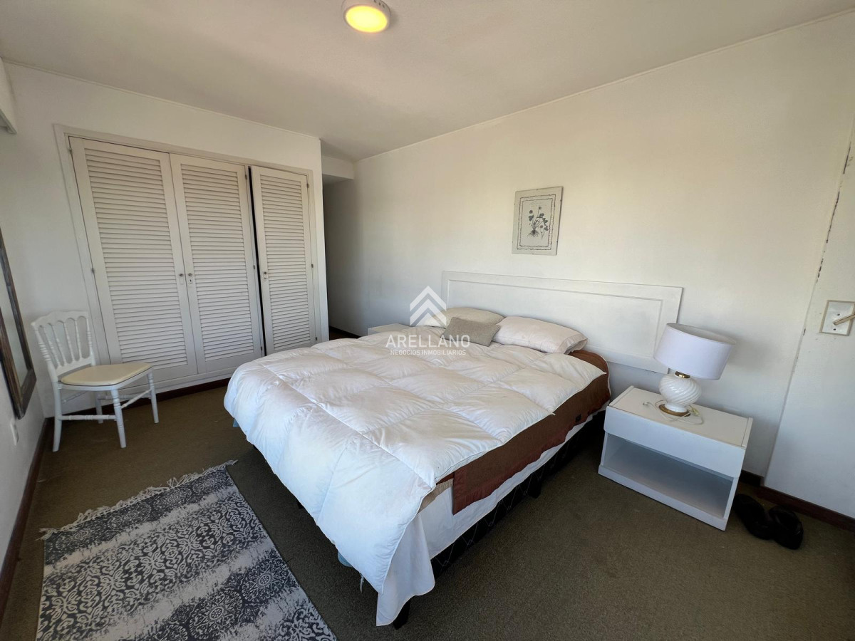 Apartamento ID.5055 - apartamento en venta zona shopping punta, 2 dormitorios y dependencia