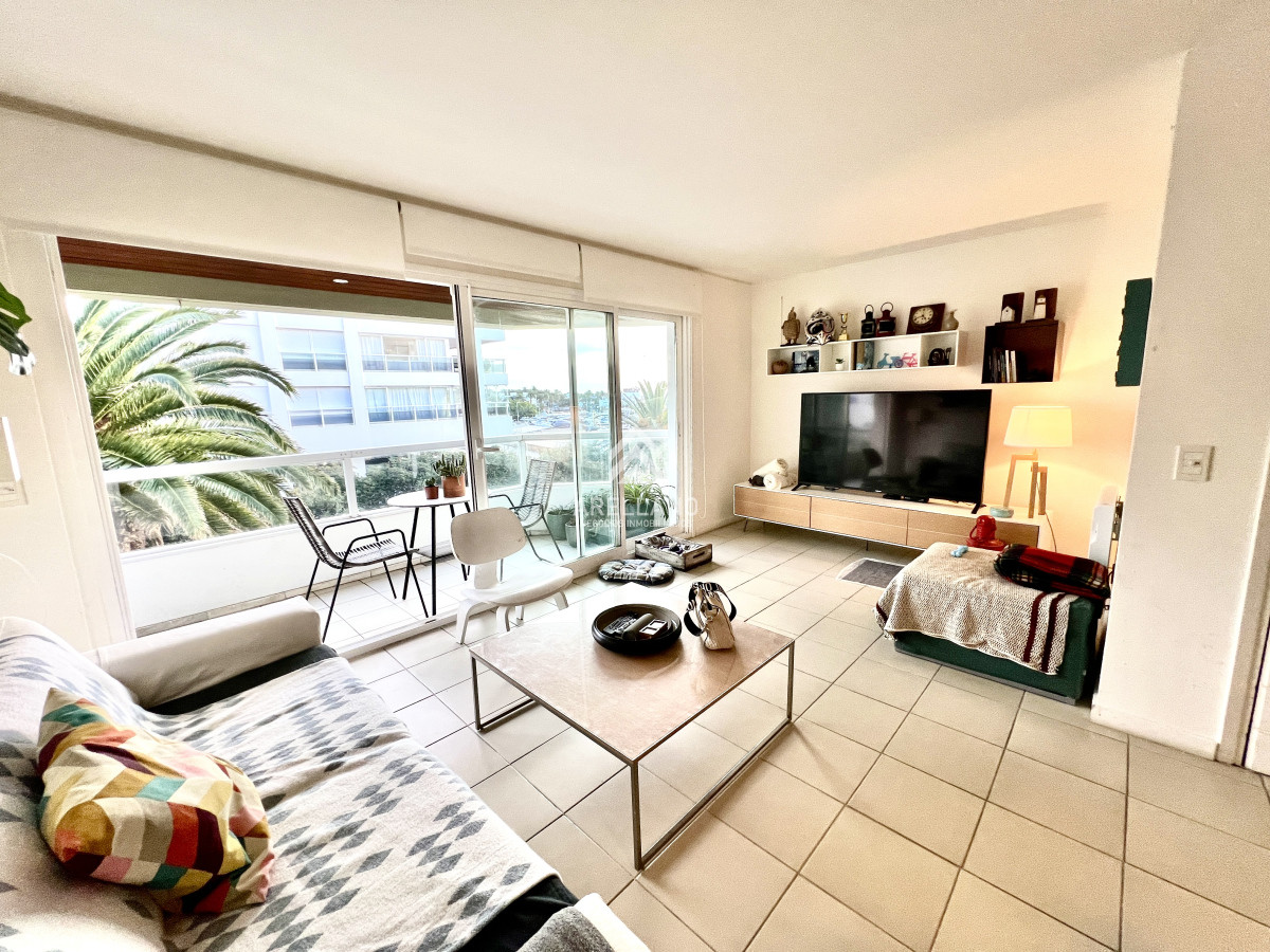 Apartamento ID.5406 - Venta apartamento 2 dormitorios Playa Brava 