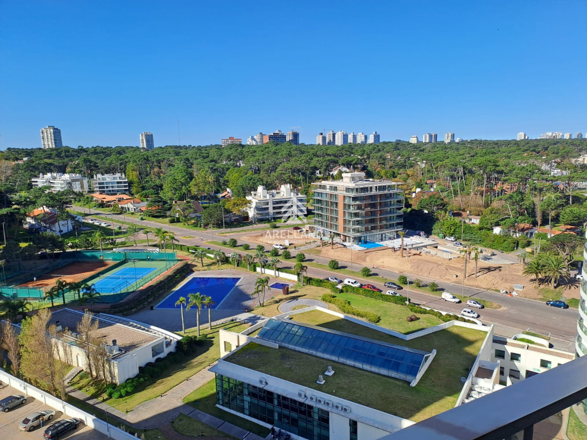 Apartamento ID.5360 - En venta primera linea playa mansa apartamento de 2 dormitorios y medio