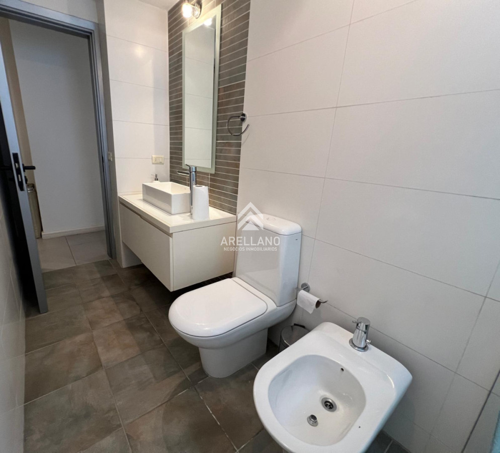 Apartamento ID.5845 - Venta Apartamento 2 dormitorios 2 baños - Punta del Este