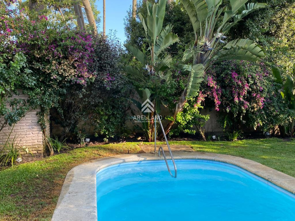 Casa ID.6482 - Venta casa 4 dormitorios Playa Mansa -  Punta del Este