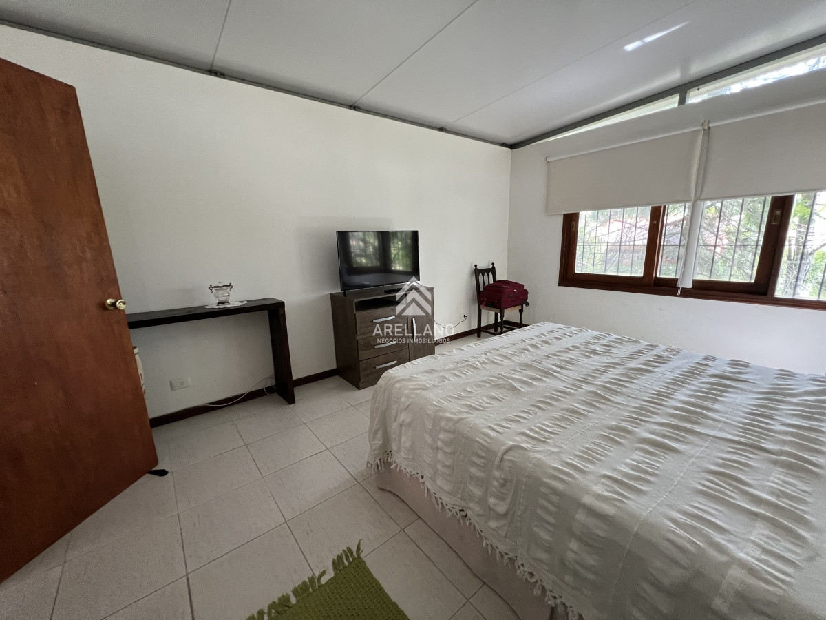 Casa ID.3359 - Alquiler temporal casa 3 dormitorios  Lugano - Punta del Este