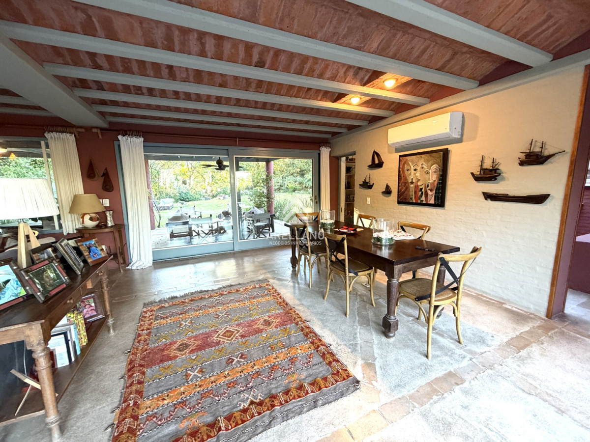 Casa ID.6486 - Venta casa 3 dormitorios y dependencia 
