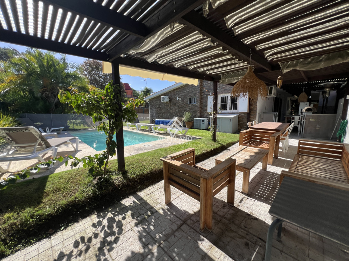 Casa ID.6173 - Venta casa 3 dormitorios en brava, aidy grill, punta del este