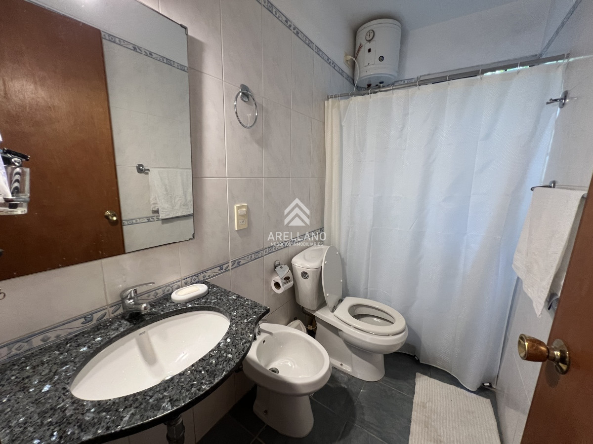 Casa ID.3359 - Alquiler temporal casa 3 dormitorios  Lugano - Punta del Este