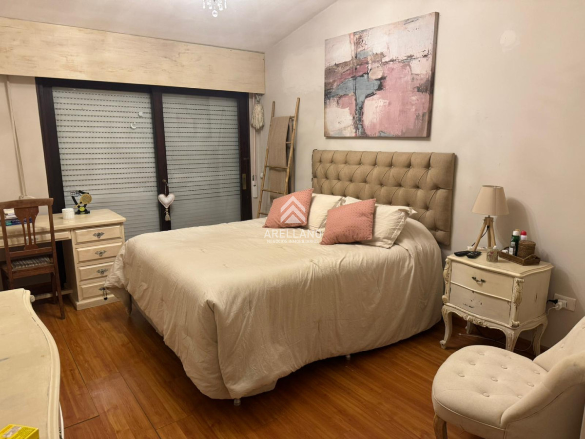 Casa ID.6482 - Venta casa 4 dormitorios Playa Mansa -  Punta del Este