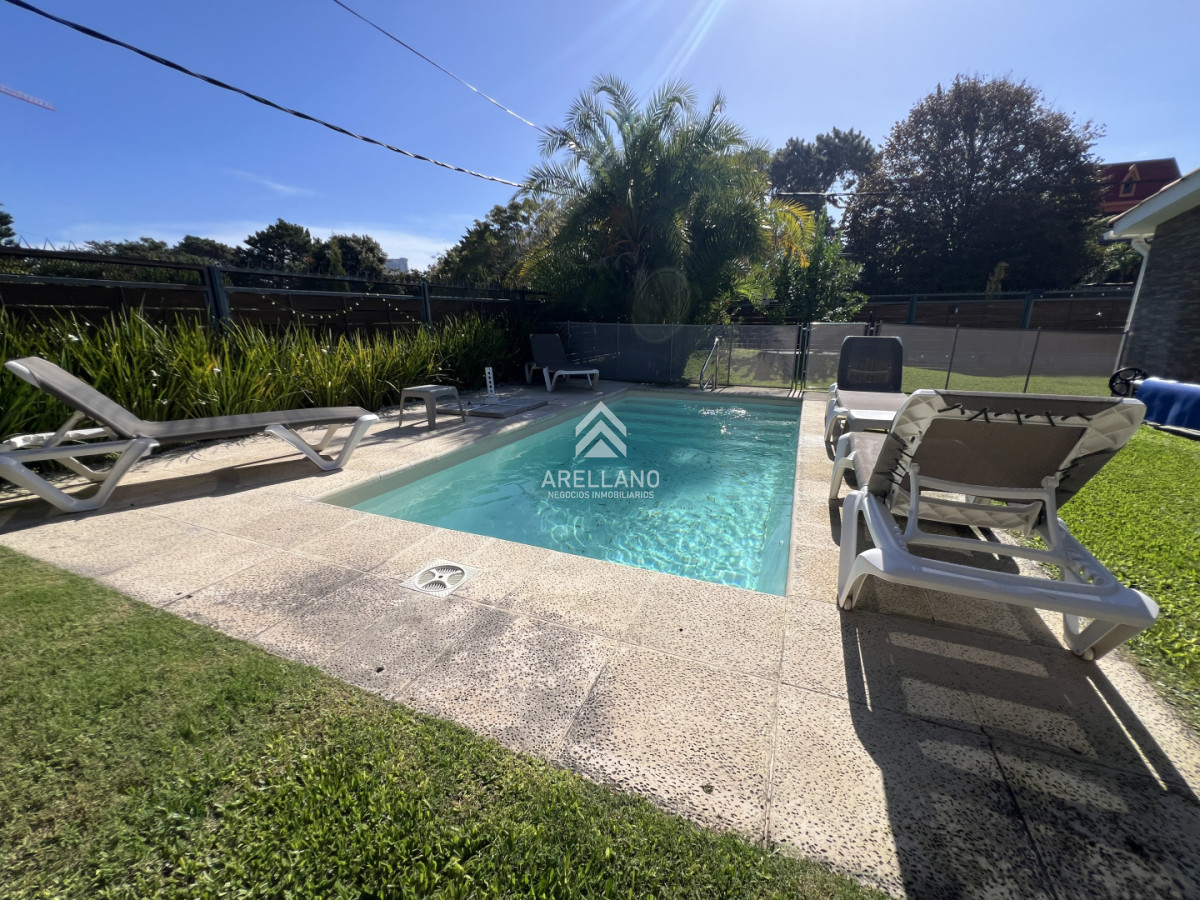 Casa ID.6173 - Venta casa 3 dormitorios en brava, aidy grill, punta del este