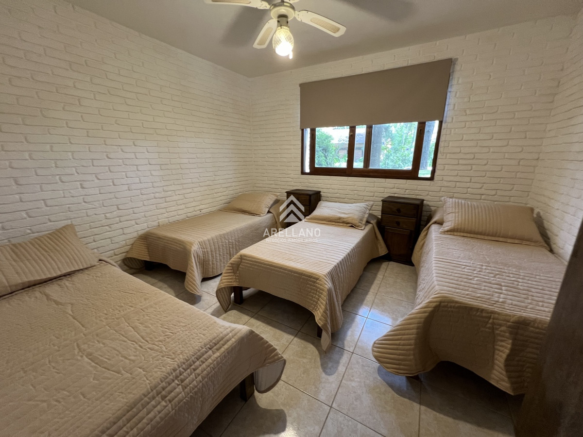 Casa ID.3359 - Alquiler temporal casa 3 dormitorios  Lugano - Punta del Este