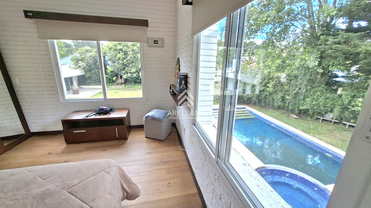 Casa ID.5790 - Venta casa 8 dormitorios 