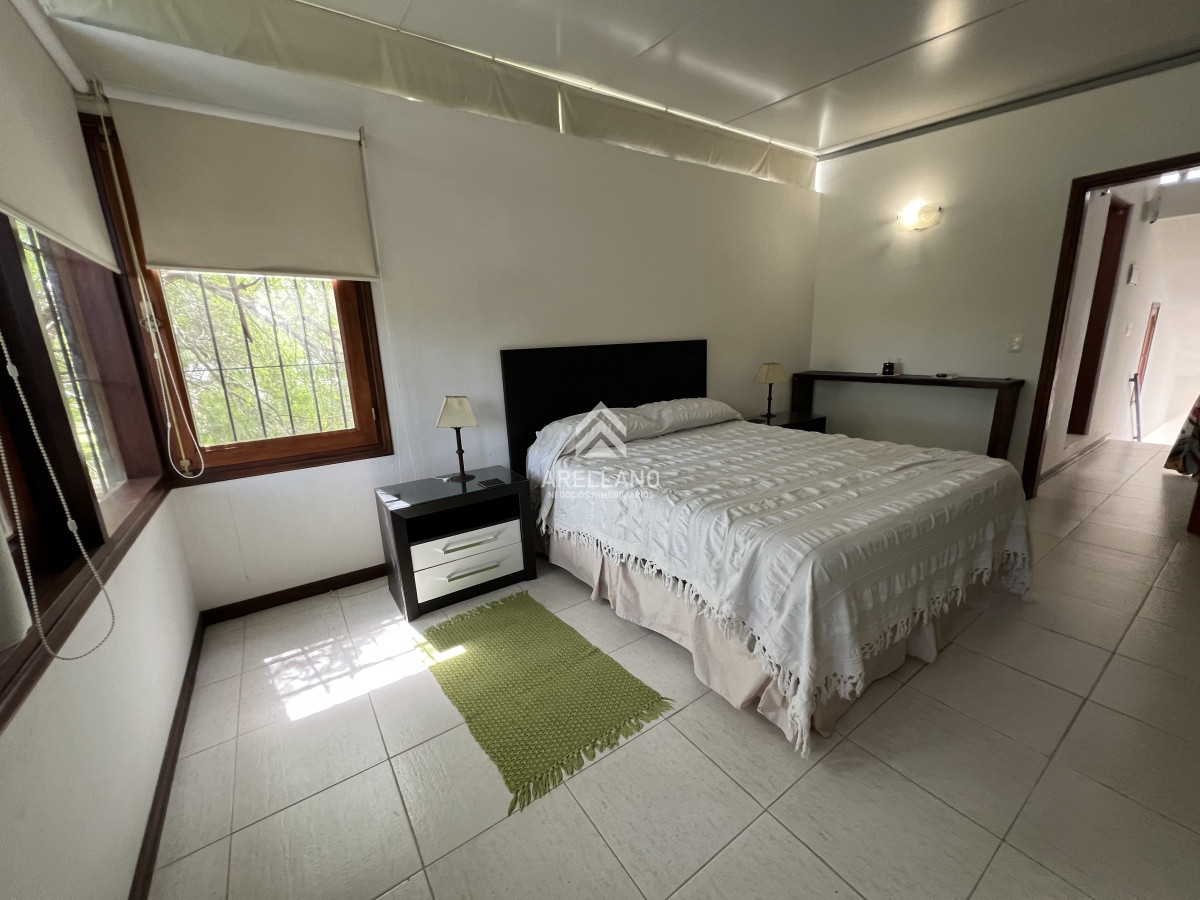 Casa ID.3359 - Alquiler temporal casa 3 dormitorios  Lugano - Punta del Este