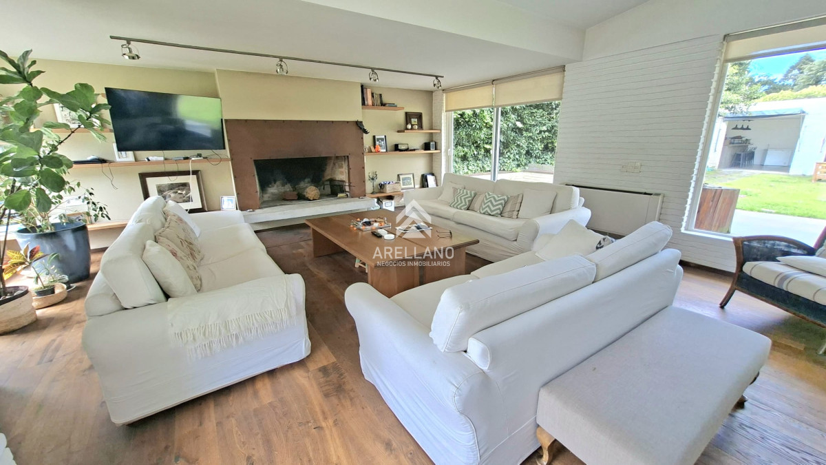 Casa ID.5790 - Venta casa 8 dormitorios 