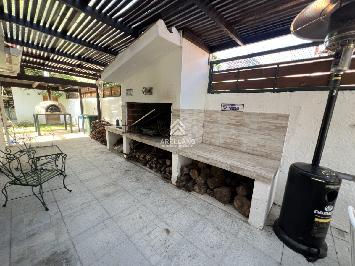 Casa ID.6173 - Venta casa 3 dormitorios en brava, aidy grill, punta del este