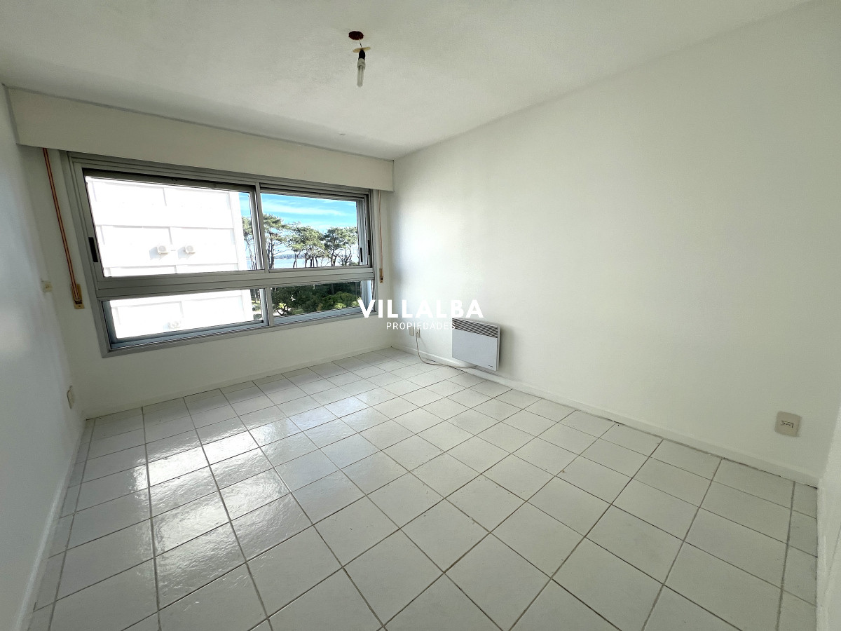 Apartamento ID.3642 - Venta apartamento de 1 dormitorio,  mansa.