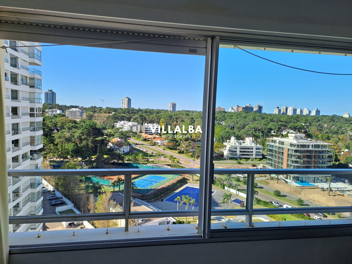 Apartamento ID.3505 - En venta primera linea playa mansa apartamento de 2 dormitorios y medio