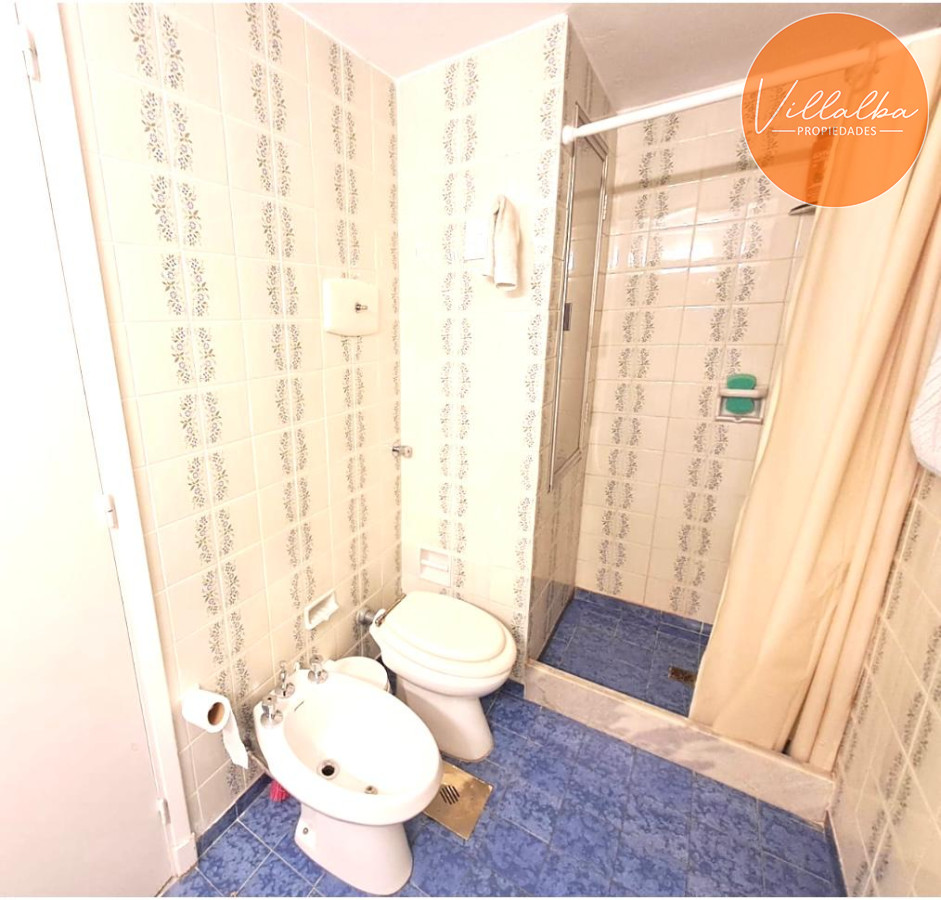 Apartamento ID.3505 - En venta primera linea playa mansa apartamento de 2 dormitorios y medio