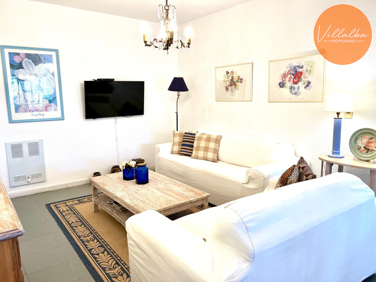 Apartamento ID.3502 - En venta, playa mansa, zona parada 16, de 3 dormitorios, con parrillero.
