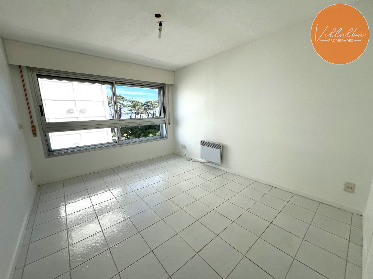 Apartamento ID.3642 - Venta apartamento de 1 dormitorio,  mansa.