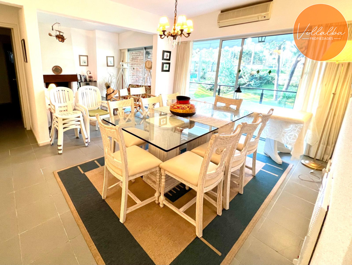 Apartamento ID.3502 - En venta, playa mansa, zona parada 16, de 3 dormitorios, con parrillero.