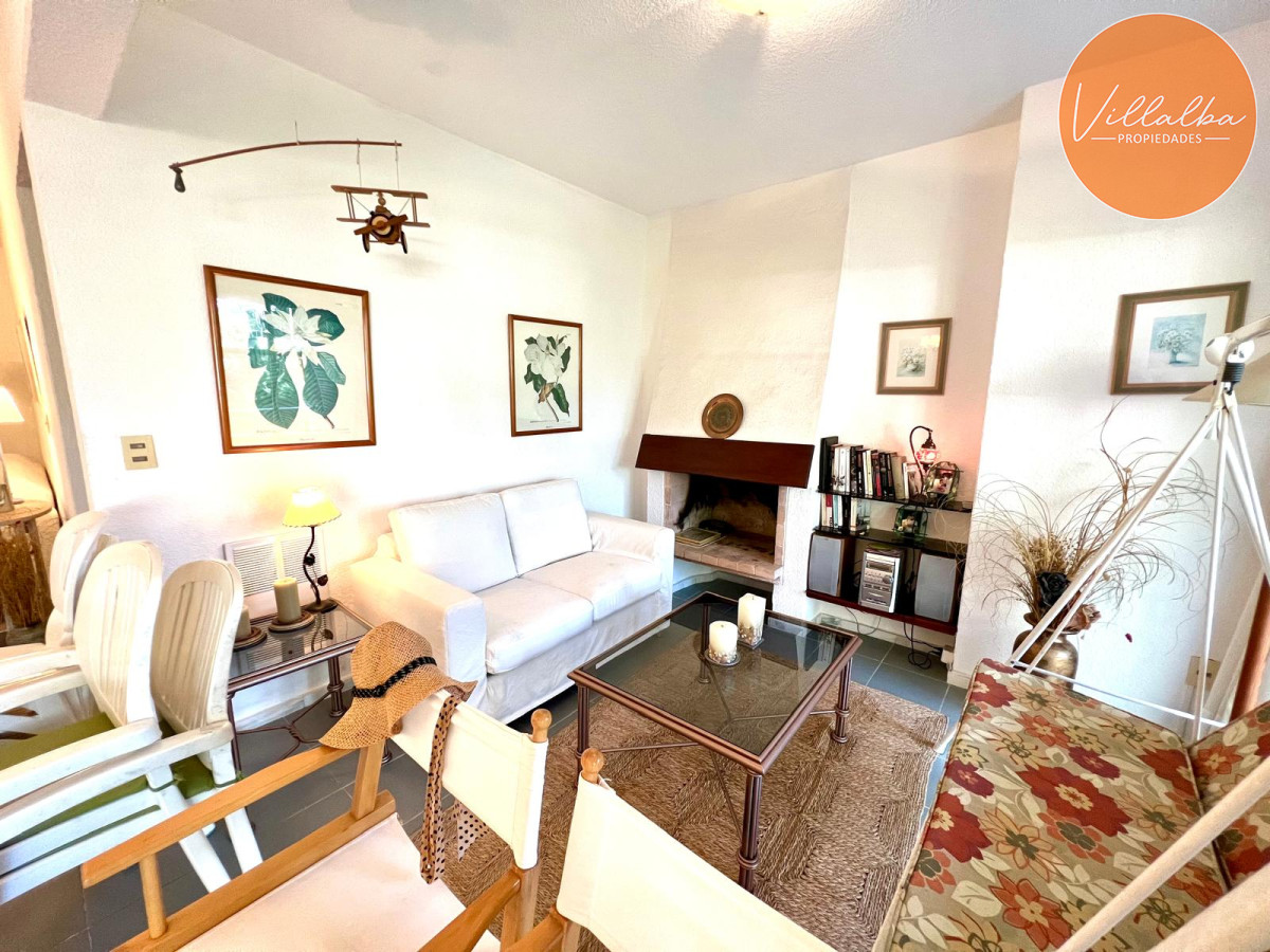 Apartamento ID.3502 - En venta, playa mansa, zona parada 16, de 3 dormitorios, con parrillero.