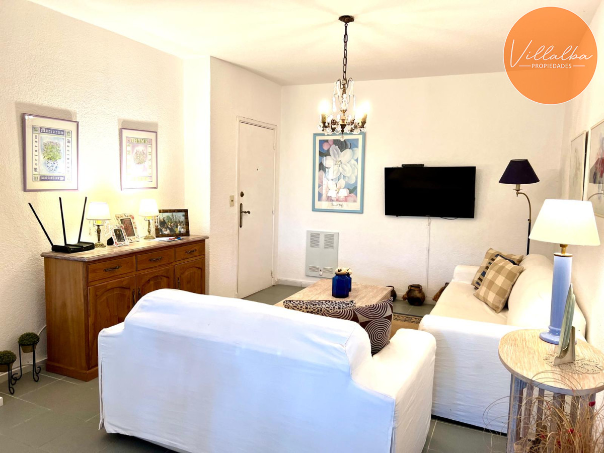 Apartamento ID.3502 - En venta, playa mansa, zona parada 16, de 3 dormitorios, con parrillero.