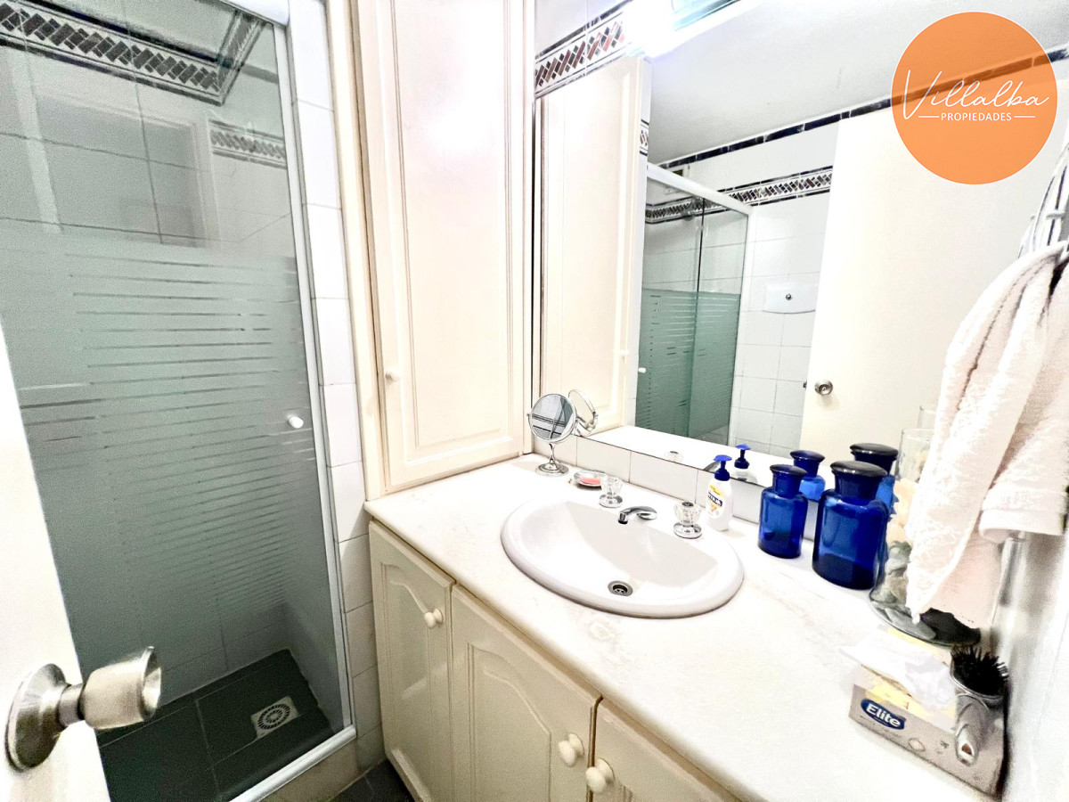 Apartamento ID.3502 - En venta, playa mansa, zona parada 16, de 3 dormitorios, con parrillero.