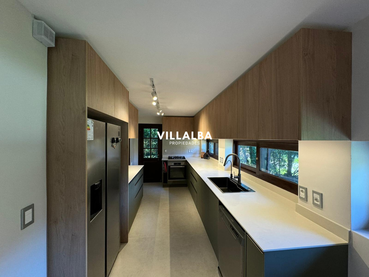 Apartamento ID.3965 - LUGANO 5 DORMITORIOS 4 BAÑOS