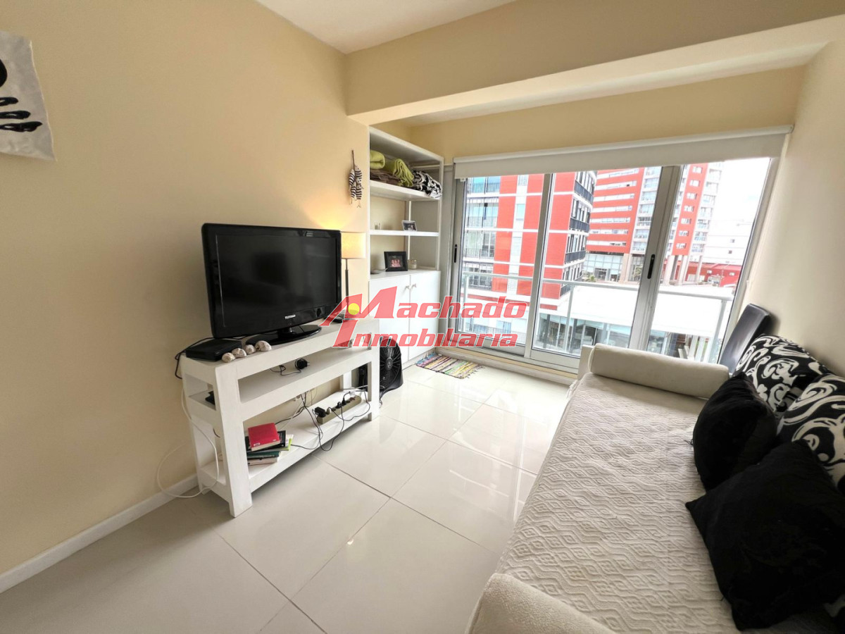 Apartamento en venta frente al mar. En península.  - MCH13857A