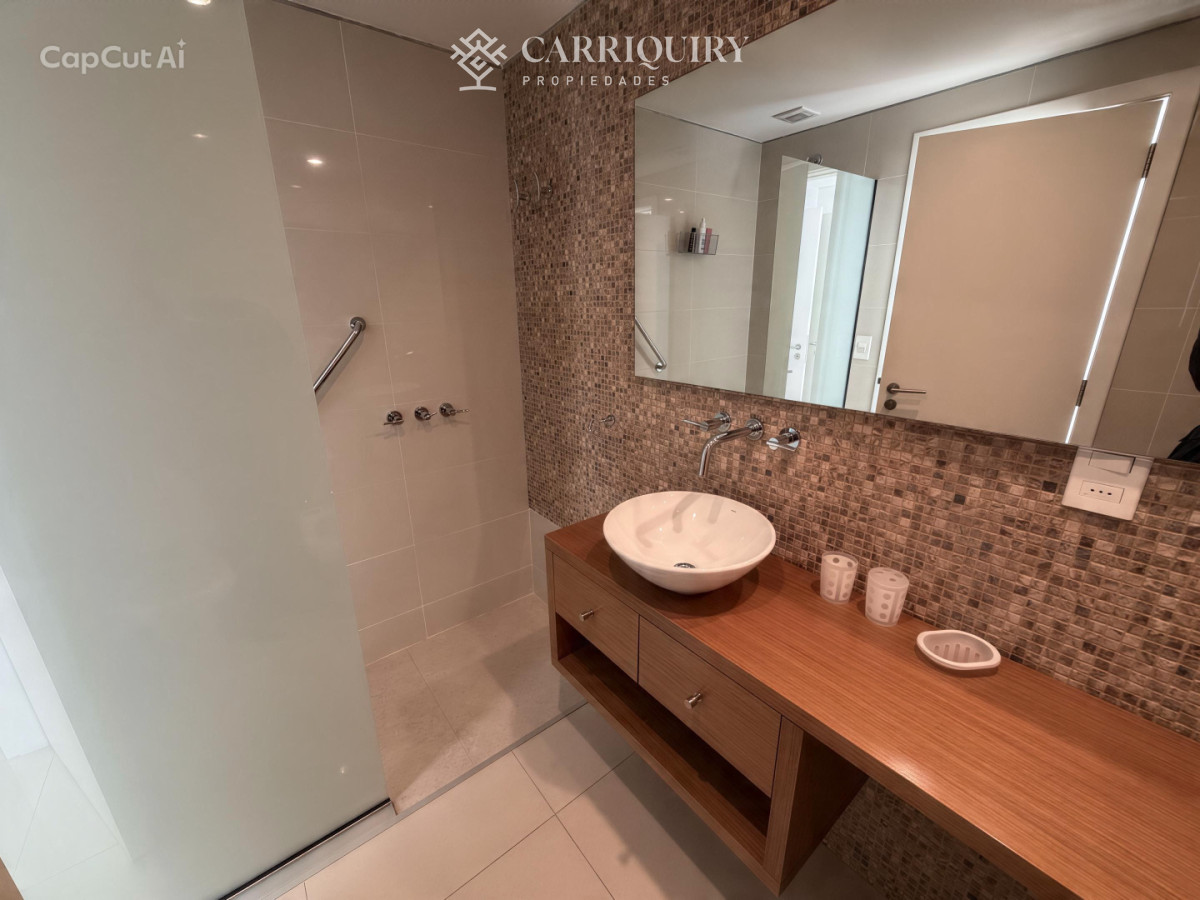 Apartamento ID.10510/Apartamento-en-Montoya,-3-dormitorios,-amplia-vista-al-mar. - espectacular apartamento de 2 suitesaa, en playa brava