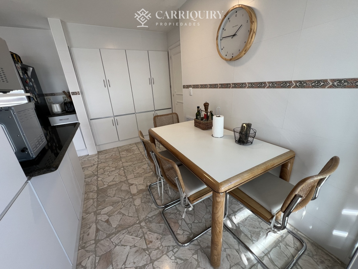 Apartamento ID.8639 - OPORTUNIDAD APARTAMENTO FRENTE AL MAR DE 3 DORMITORIOS EN PLAYA MANSA