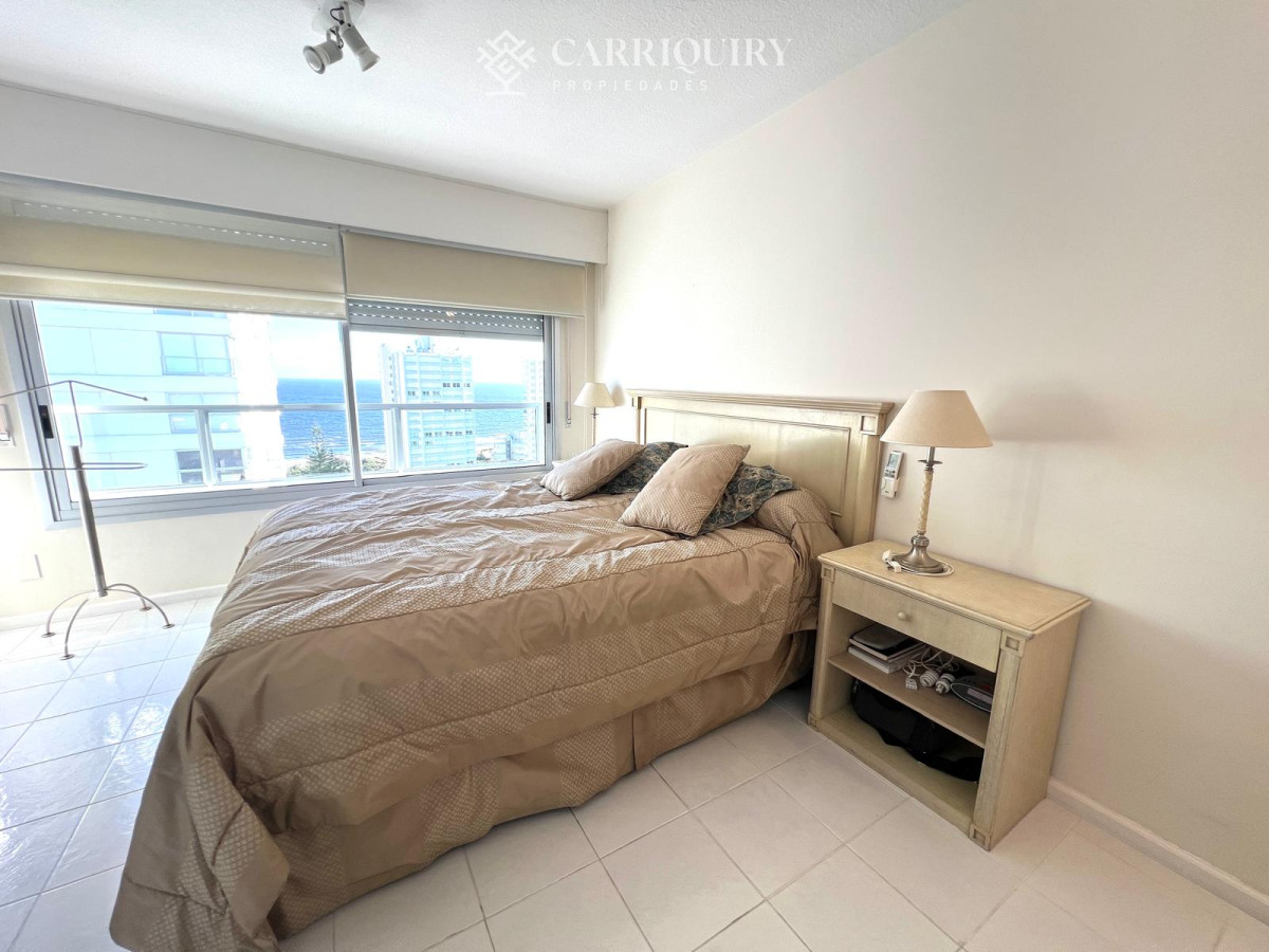 Apartamento ID.9202 - APARTAMENTO EN LINCOLN CENTER 3 DORMITORIOS PLAYA MANSA FRENTE AL MAR