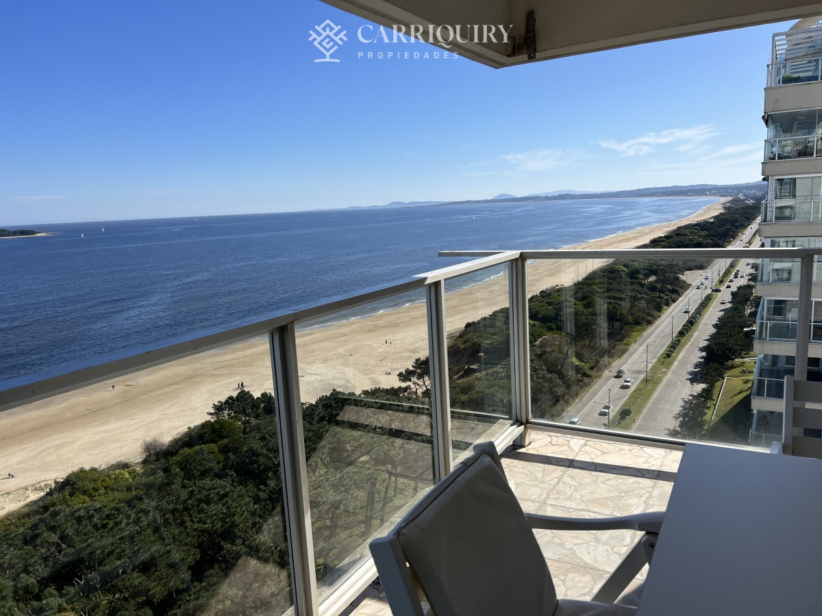 Apartamento ID.8639 - OPORTUNIDAD APARTAMENTO FRENTE AL MAR DE 3 DORMITORIOS EN PLAYA MANSA