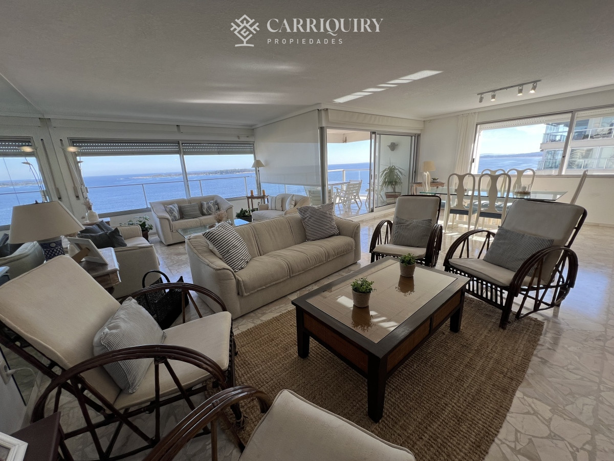 Apartamento ID.8639 - OPORTUNIDAD APARTAMENTO FRENTE AL MAR DE 3 DORMITORIOS EN PLAYA MANSA