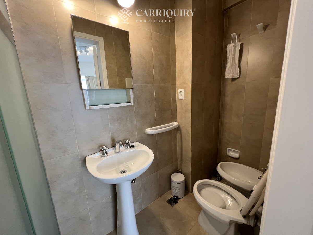 Apartamento ID.8639 - OPORTUNIDAD APARTAMENTO FRENTE AL MAR DE 3 DORMITORIOS EN PLAYA MANSA